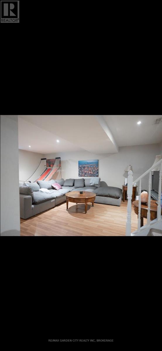 #4 7370 MONASTERY DRIVE - 11