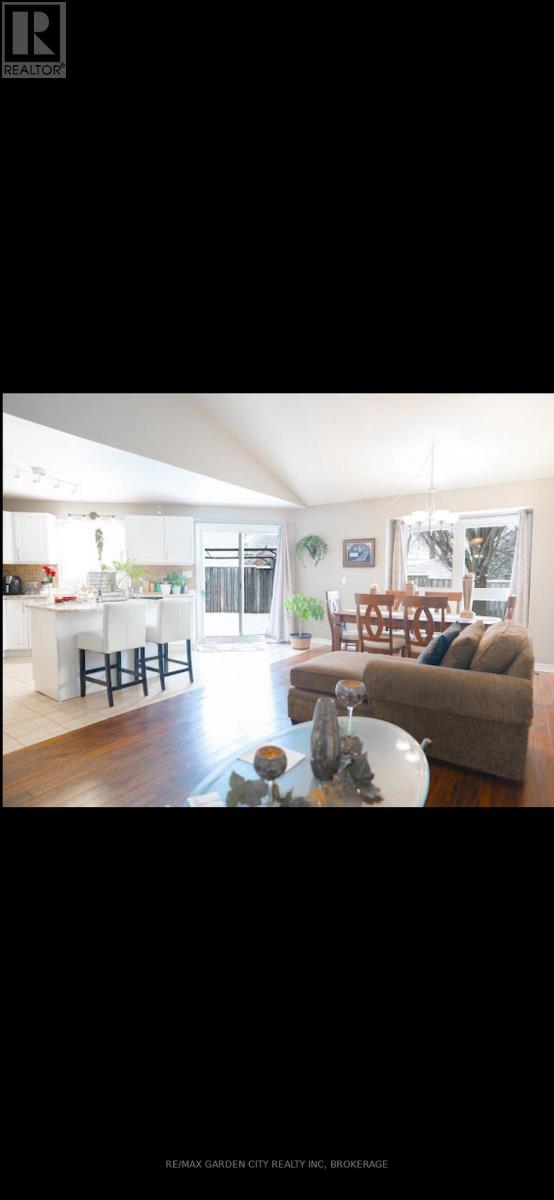 #4 7370 MONASTERY DRIVE - 6