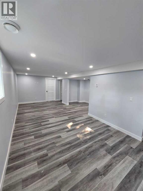 327 Rundleview Drive NE - 22