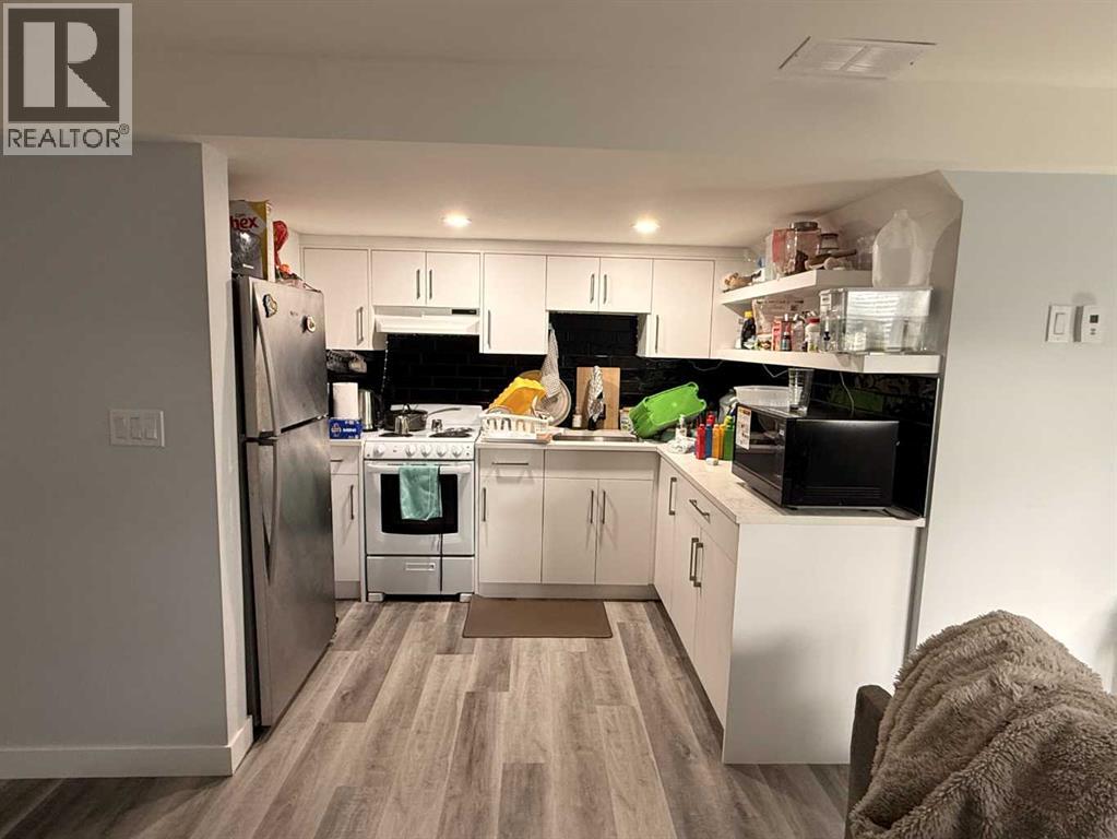 327 Rundleview Drive NE - 23