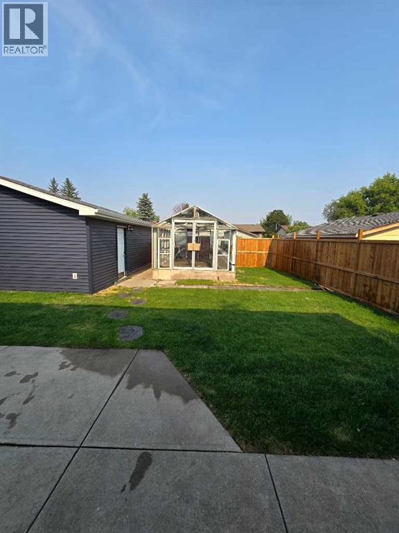 327 Rundleview Drive NE - 28