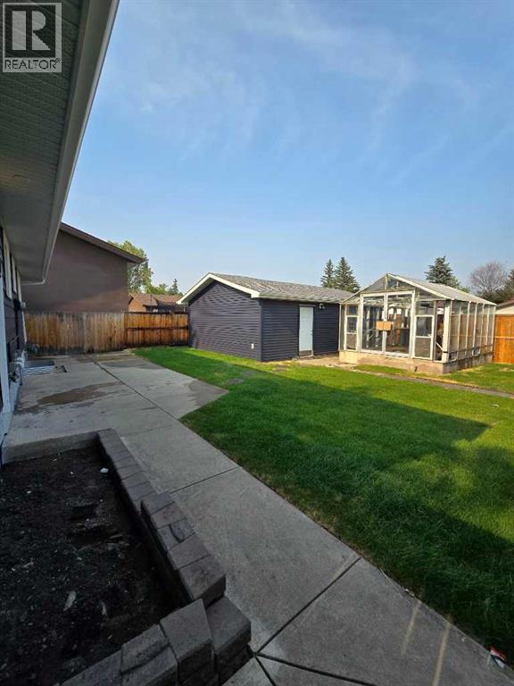 327 Rundleview Drive NE - 29