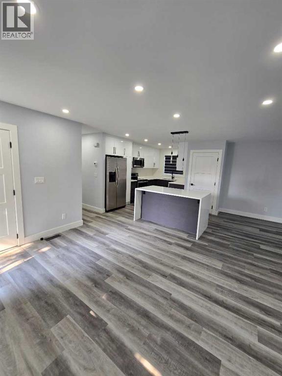 327 Rundleview Drive NE - Image 3