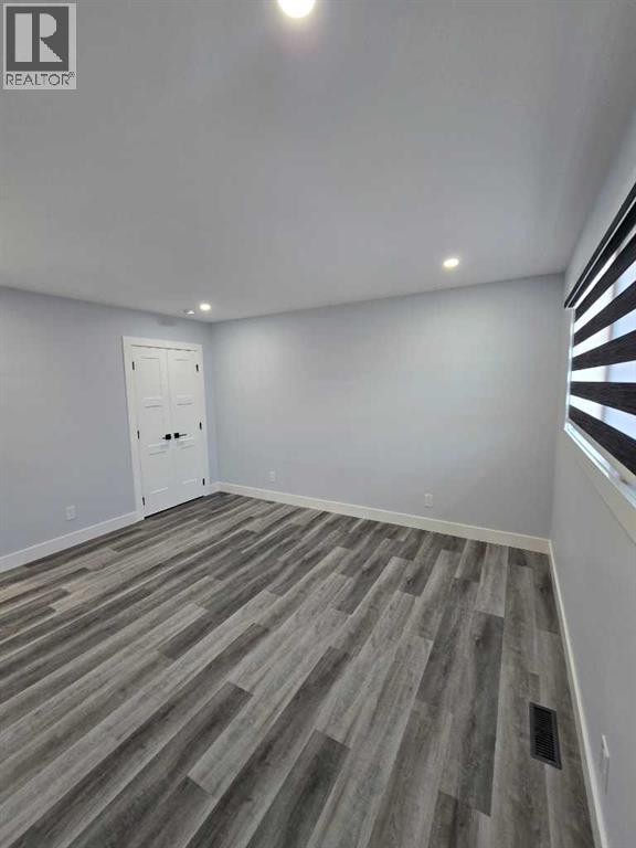327 Rundleview Drive NE - 9