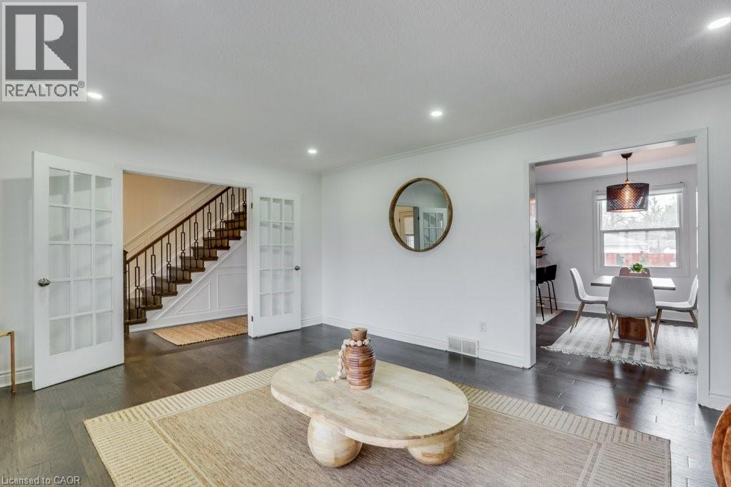 55 WENTWORTH Court - 10
