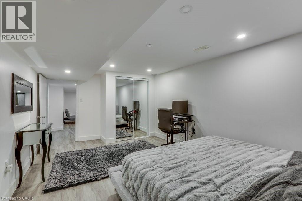 55 WENTWORTH Court - 41