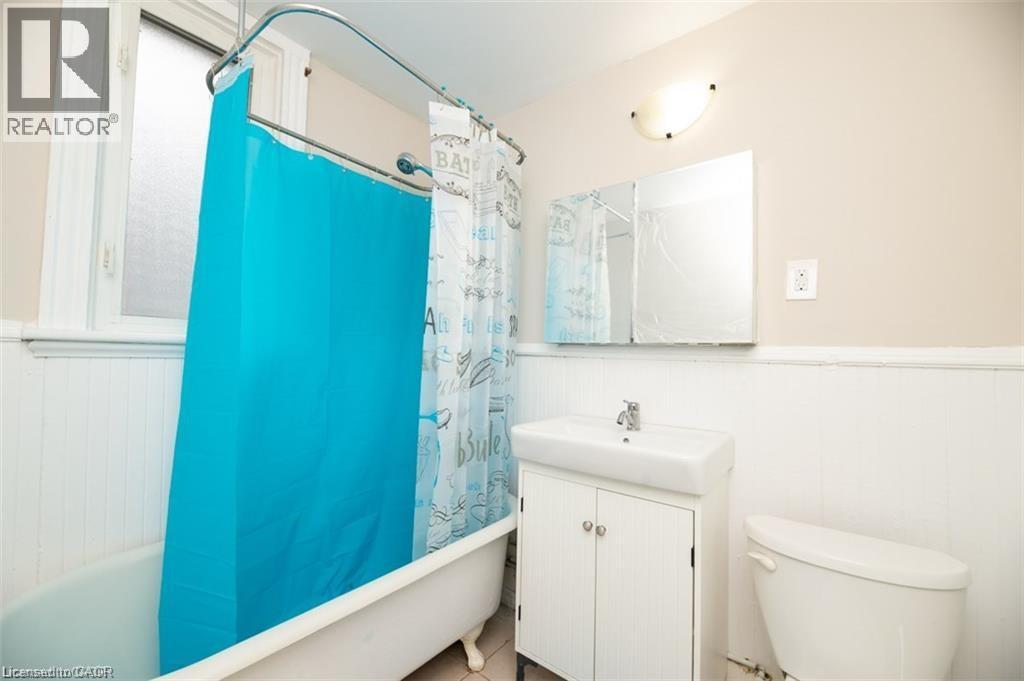 20 HARVEY Street, Hamilton, Ontario, L8L2L8 — Photo 4