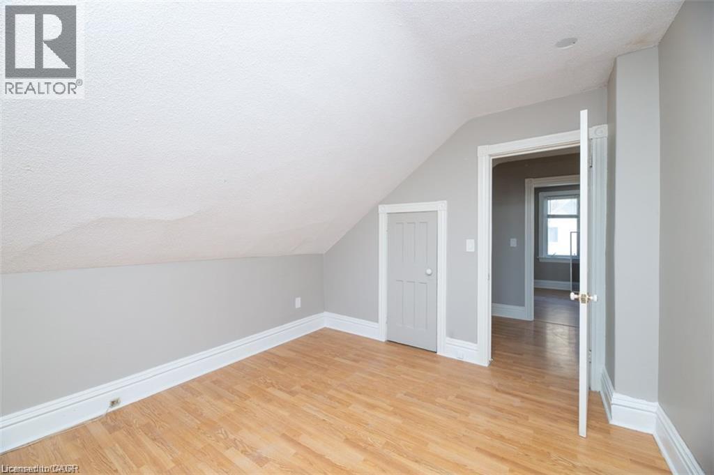 20 HARVEY Street, Hamilton, Ontario, L8L2L8 — Photo 9