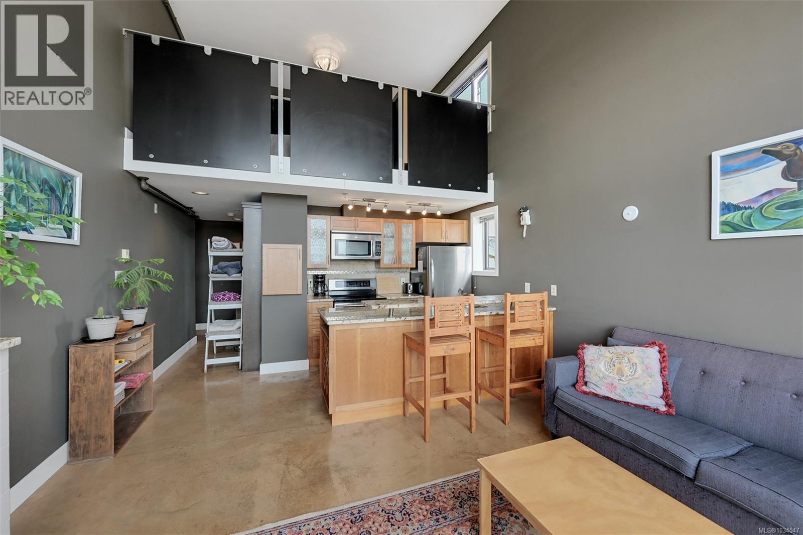 #401 555 Chatham St - 16