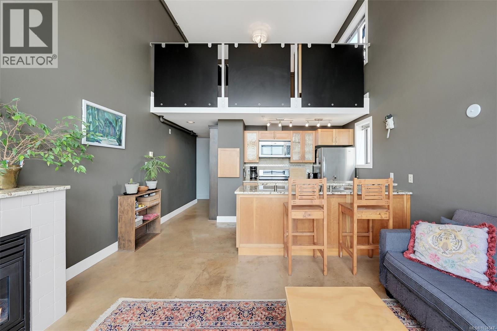 #401 555 Chatham St - 15
