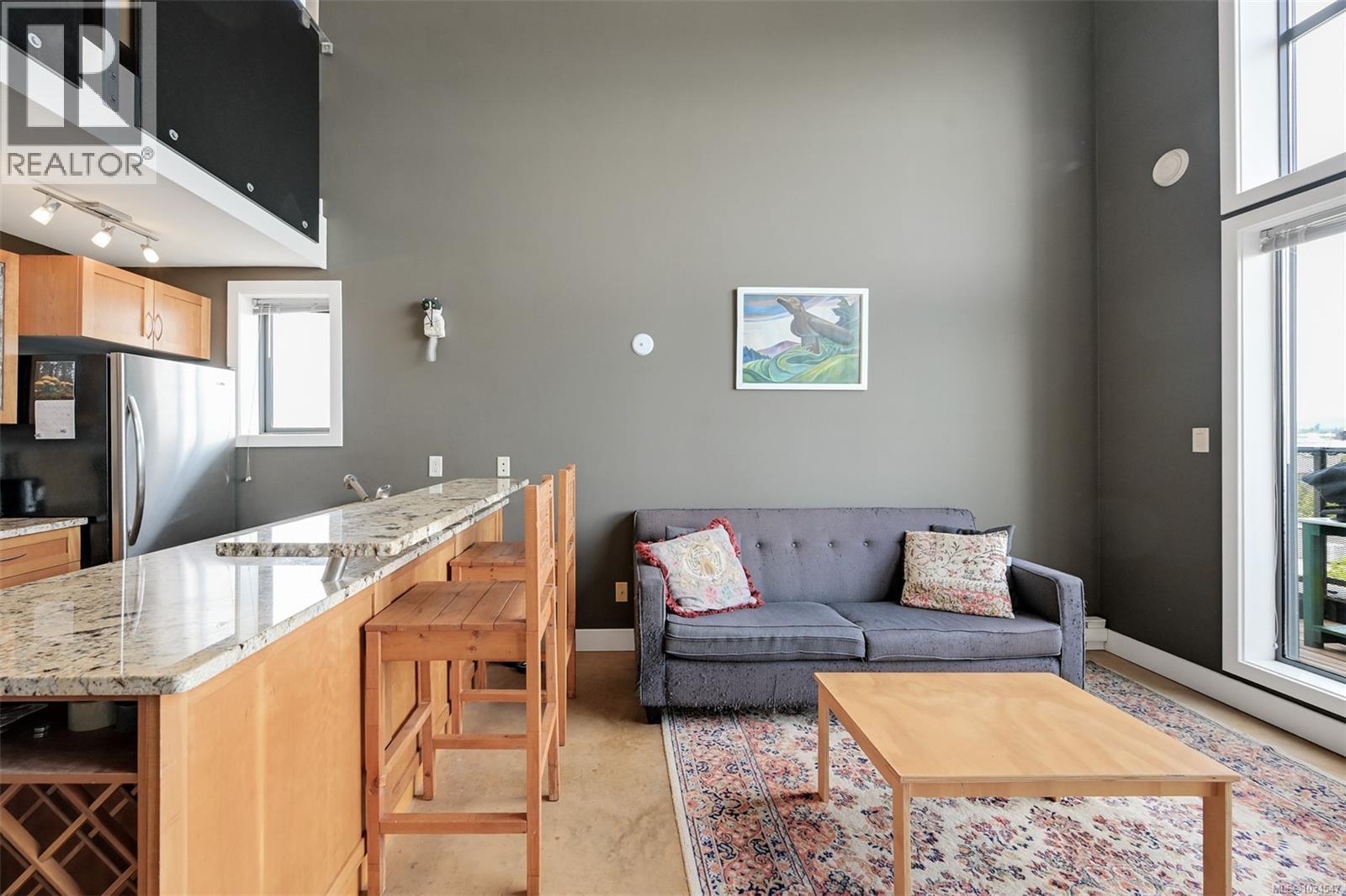 #401 555 Chatham St - 24