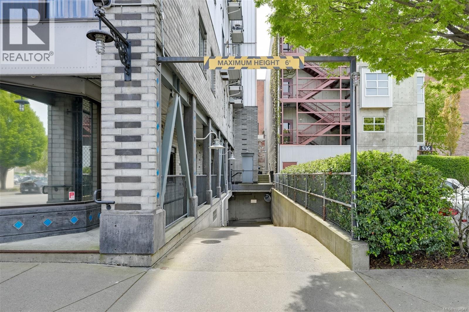 #401 555 Chatham St - 39