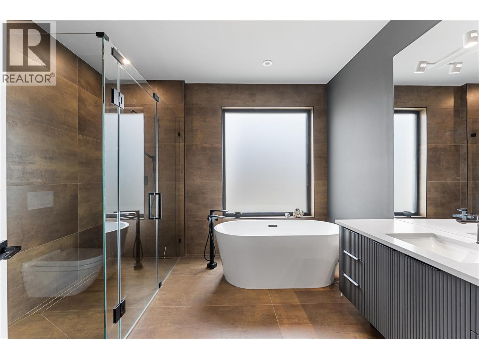 18685 Sanborn Place, Summerland