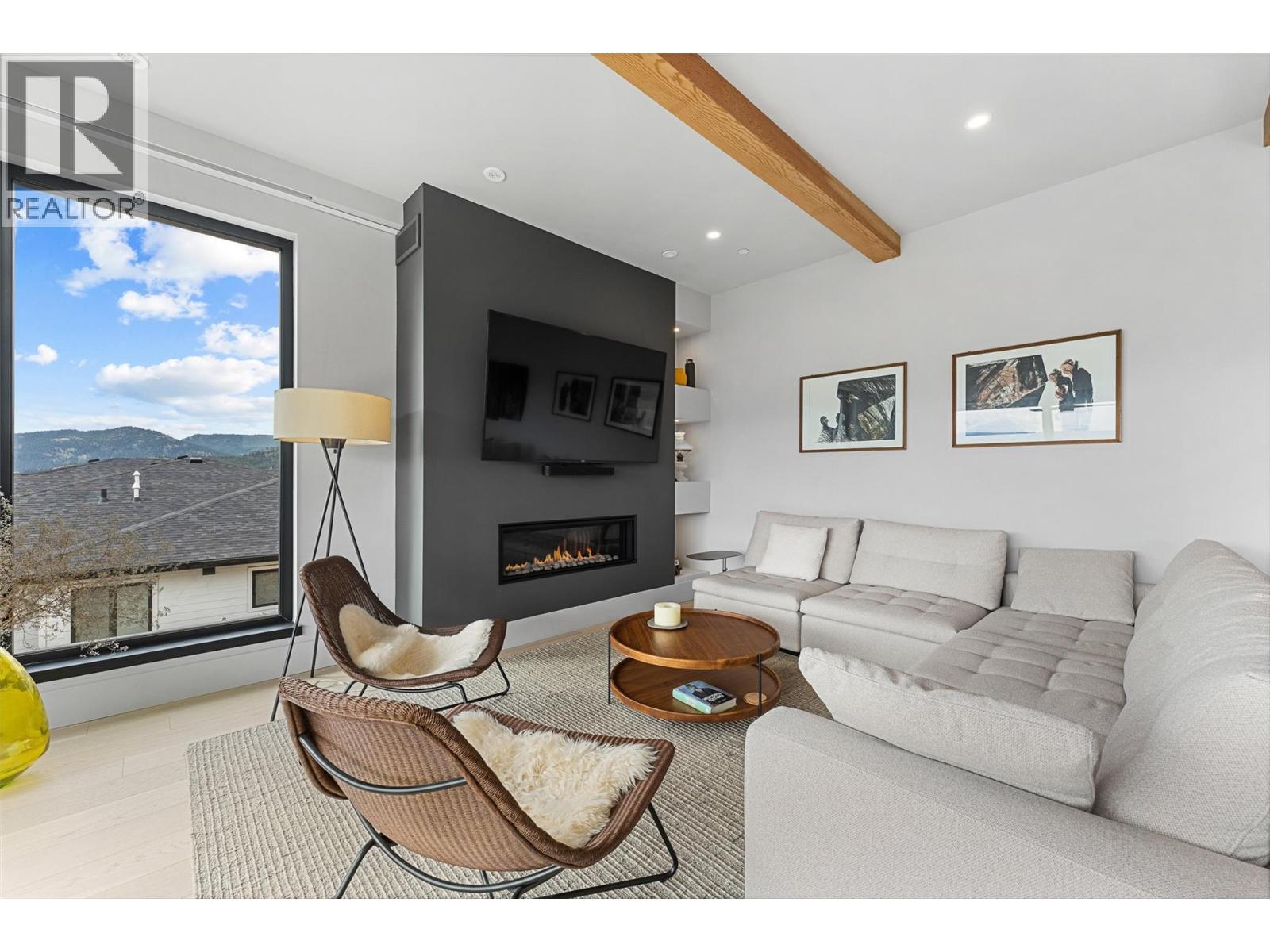 18685 Sanborn Place, Summerland