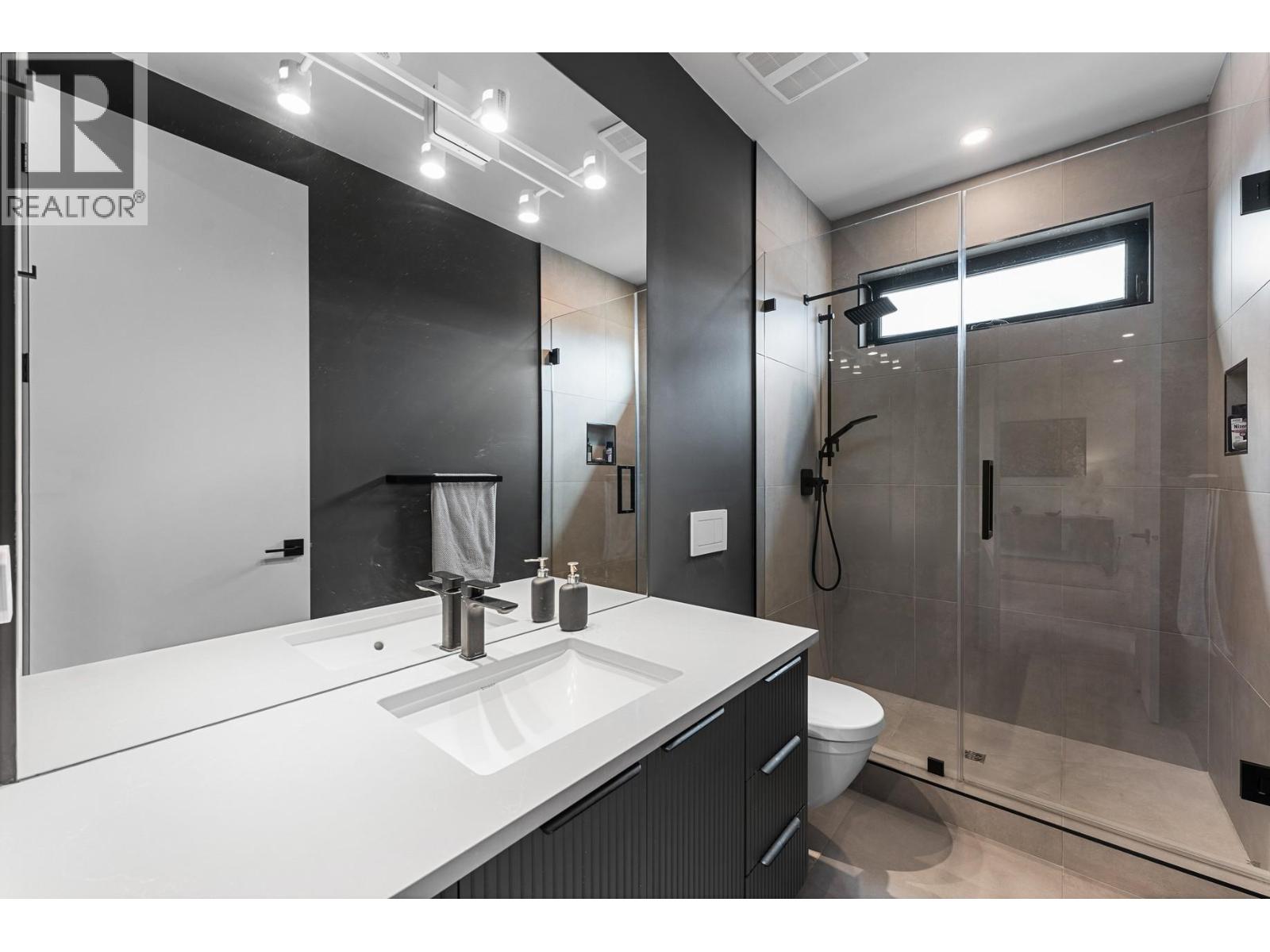 18685 Sanborn Place, Summerland
