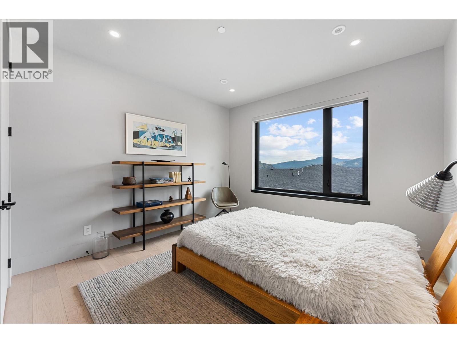 18685 Sanborn Place, Summerland