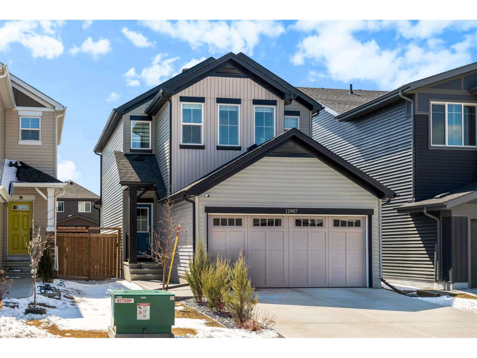 11987 34 AV SW, Edmonton