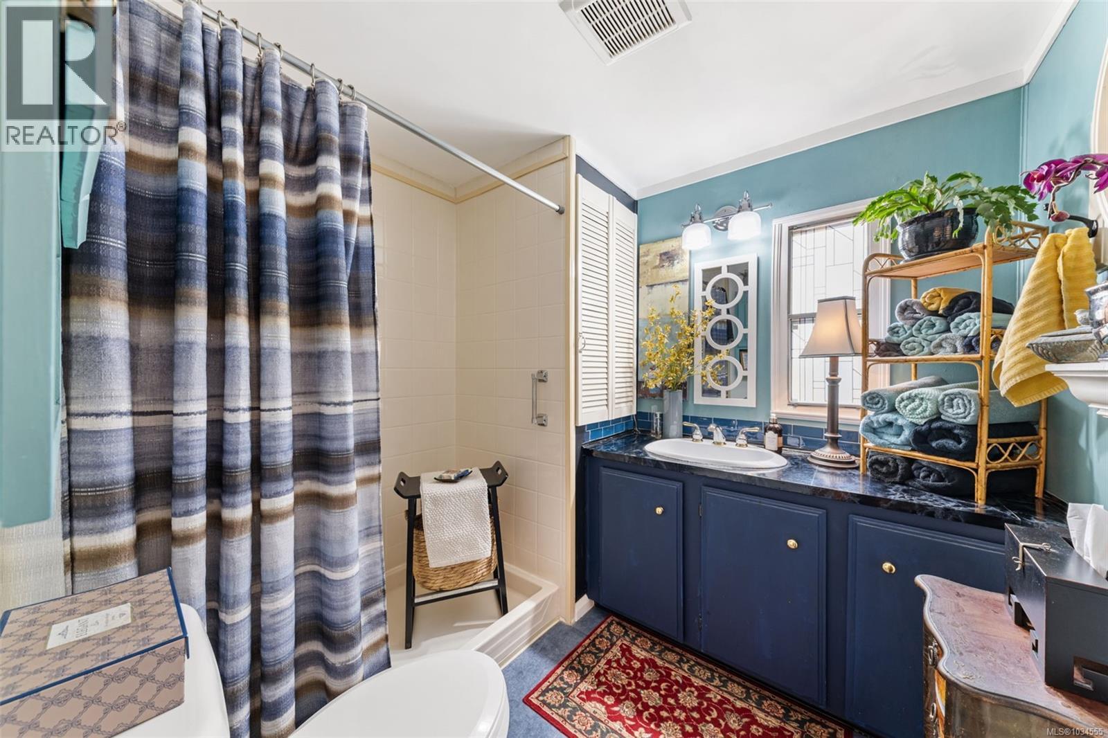 #61 5838 Blythwood Rd - 12