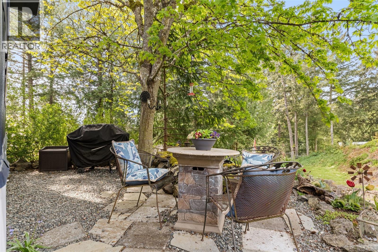 #61 5838 Blythwood Rd - 16