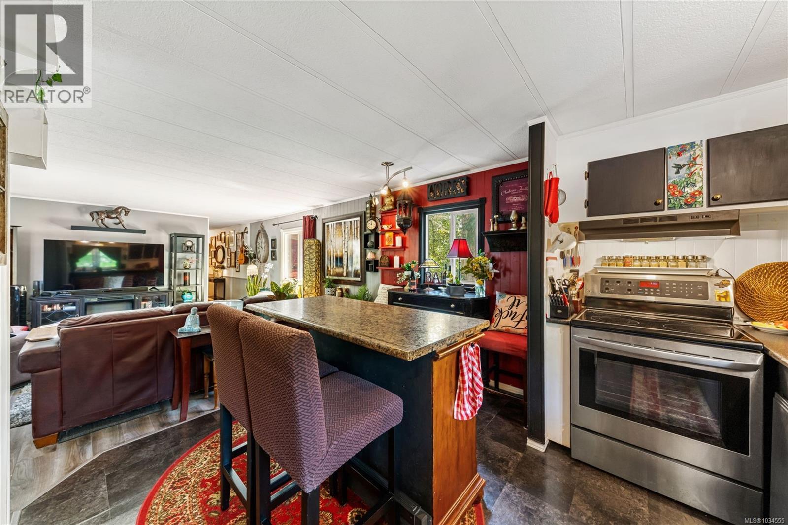 #61 5838 Blythwood Rd - 5