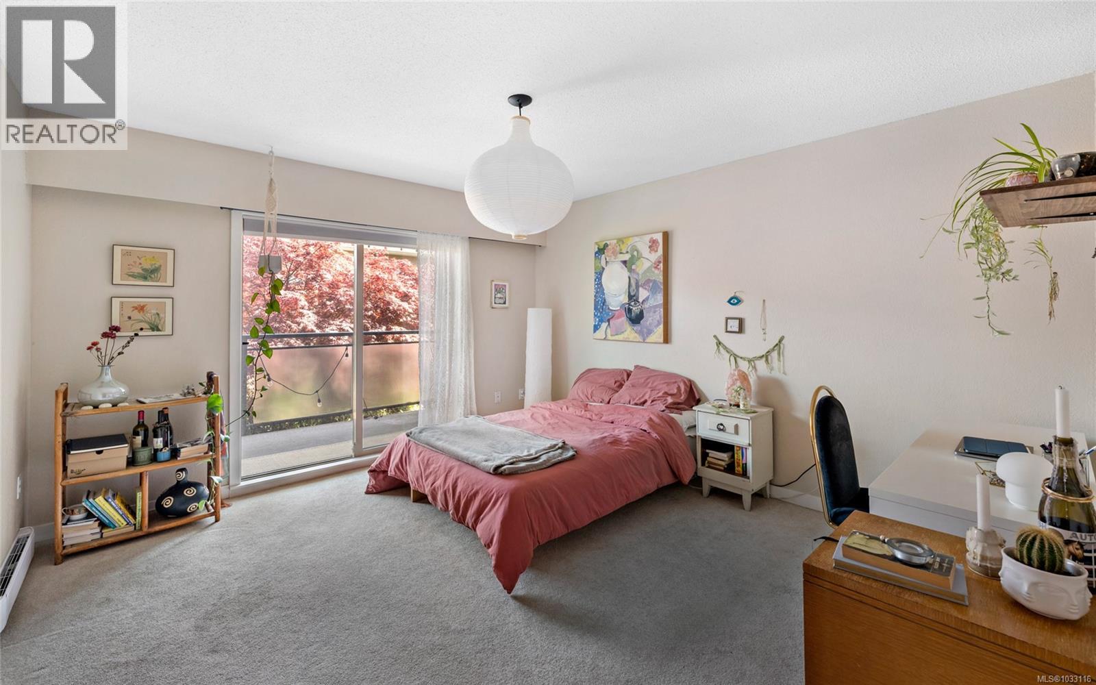 205 1419 Stadacona Avenue, Victoria