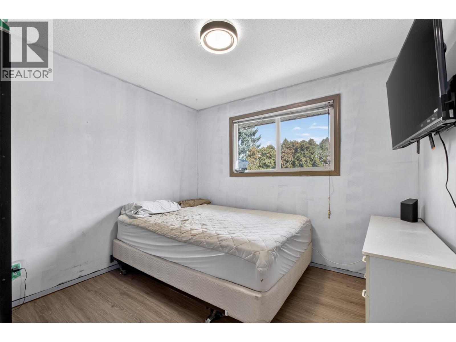 2647 Springfield Road, Kelowna
