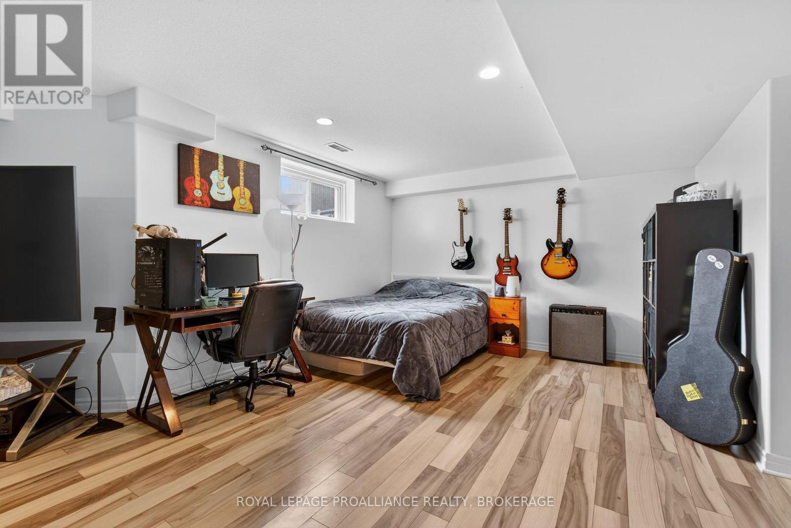 45 BISCAYNE STREET - 30