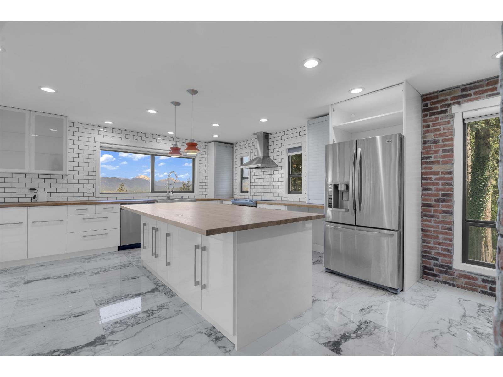 36566 SUMAS MOUNTAIN ROAD, Abbotsford