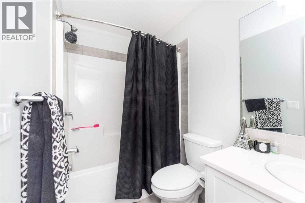 31 Cornerbrook Avenue NE - 26