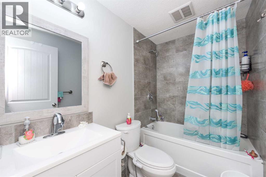 31 Cornerbrook Avenue NE - 34