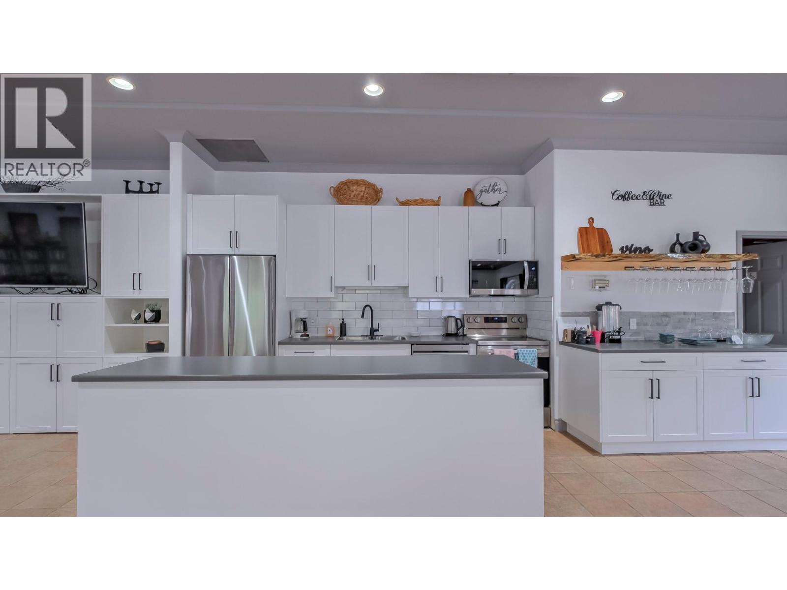 1962 Enterprise Way Unit# 407, Kelowna
