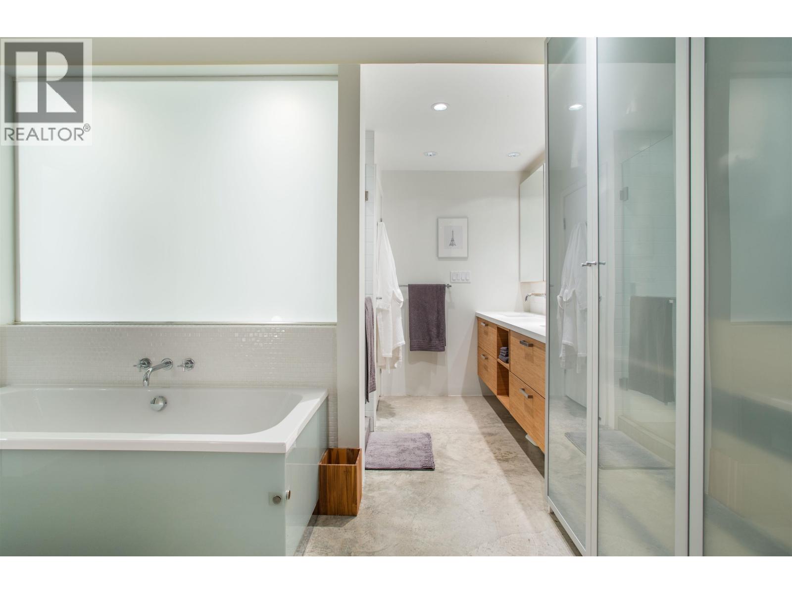 2 Bed, 2 Bath House for Sale in Vancouver – 303 55 E CORDOVA STREET, Vancouver - Image 4