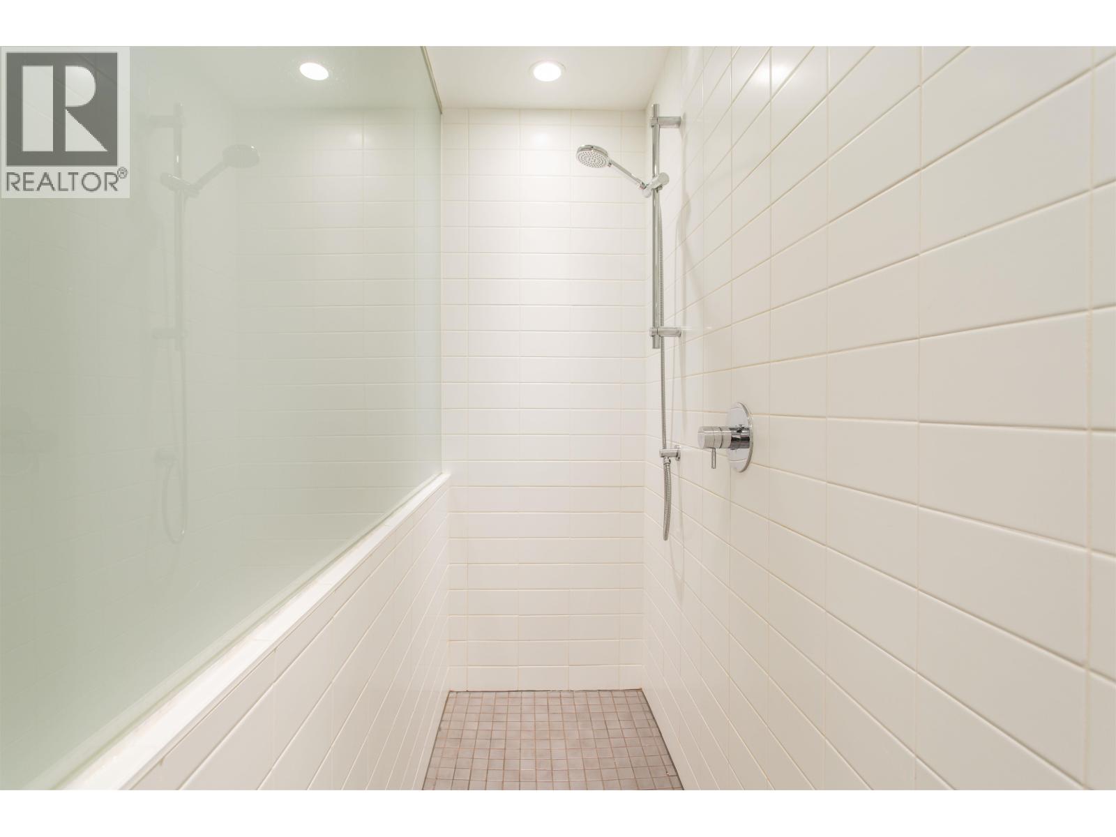 2 Bed, 2 Bath House for Sale in Vancouver – 303 55 E CORDOVA STREET, Vancouver - Image 19