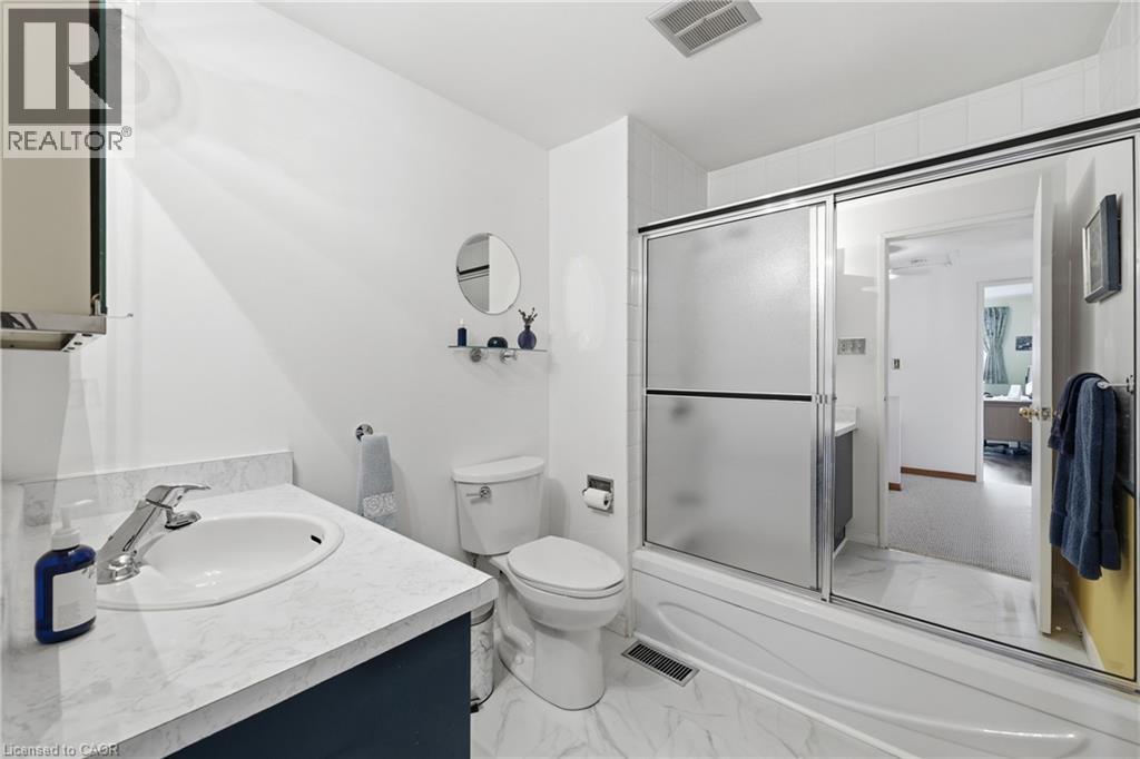 299 LIMERIDGE Ridge W Unit# 21, Hamilton, Ontario, L9C2V4 — Photo 28