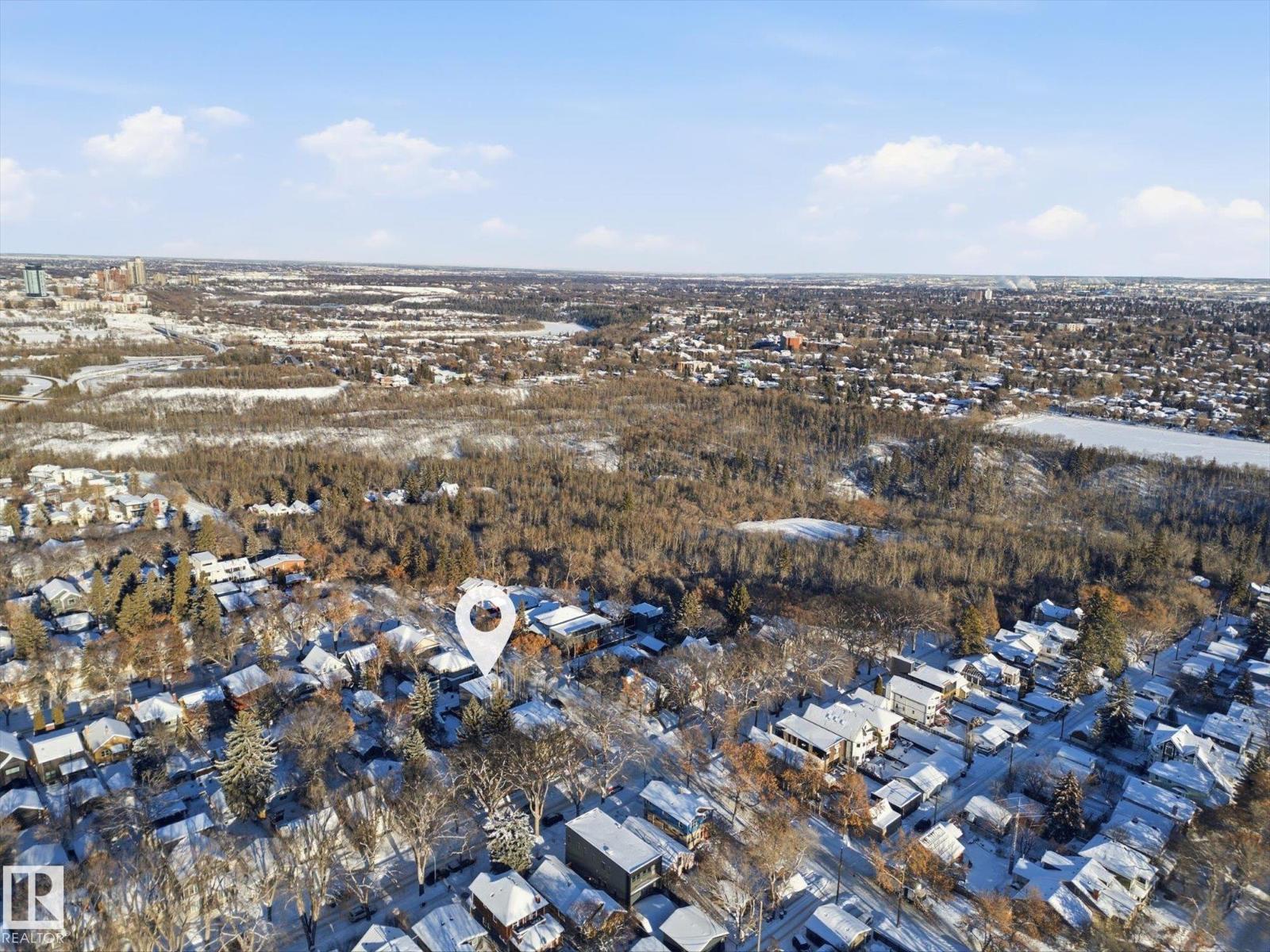 9012 98 ST NW - 41