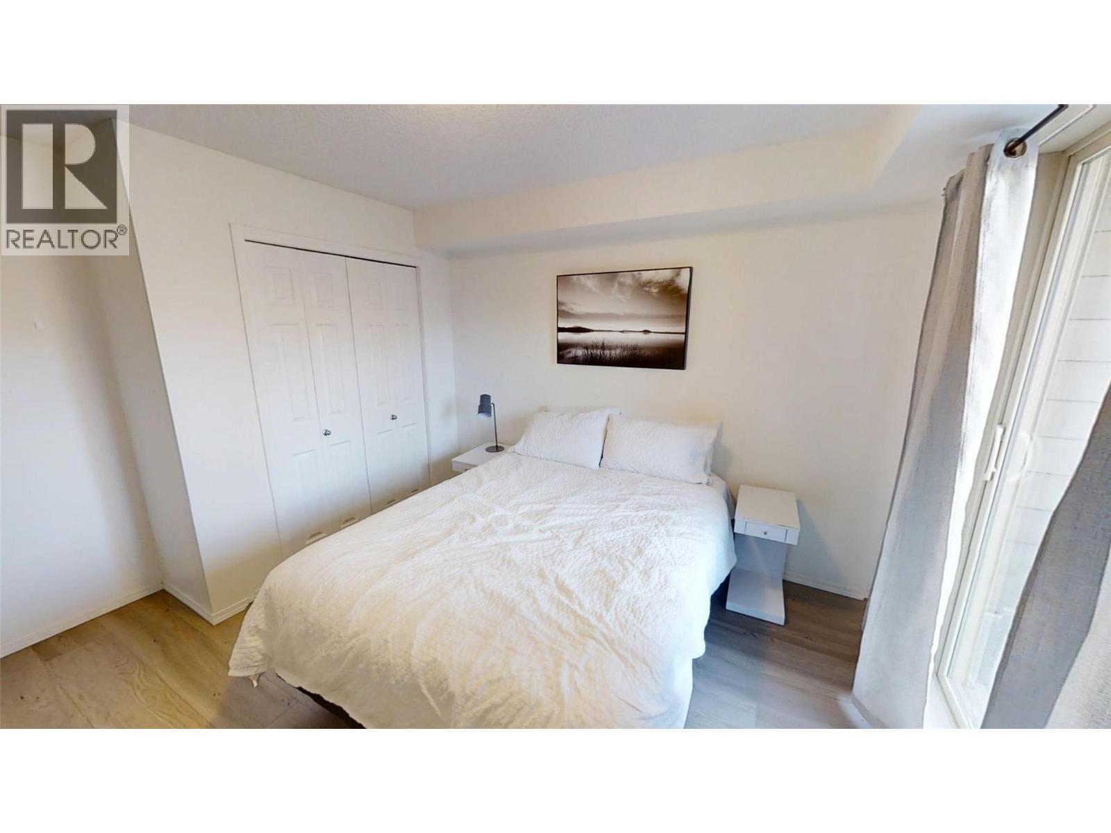 #3117 205 THIRD Avenue - 20