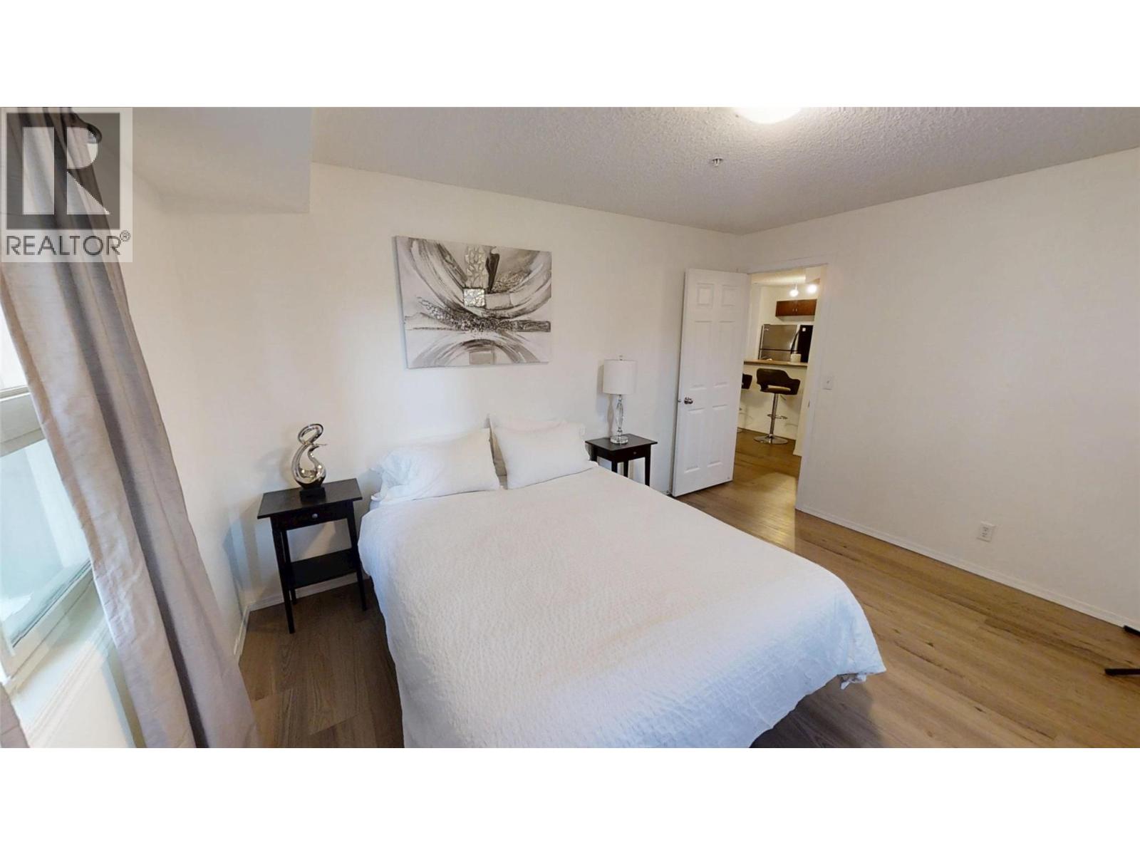 #3117 205 THIRD Avenue - 24