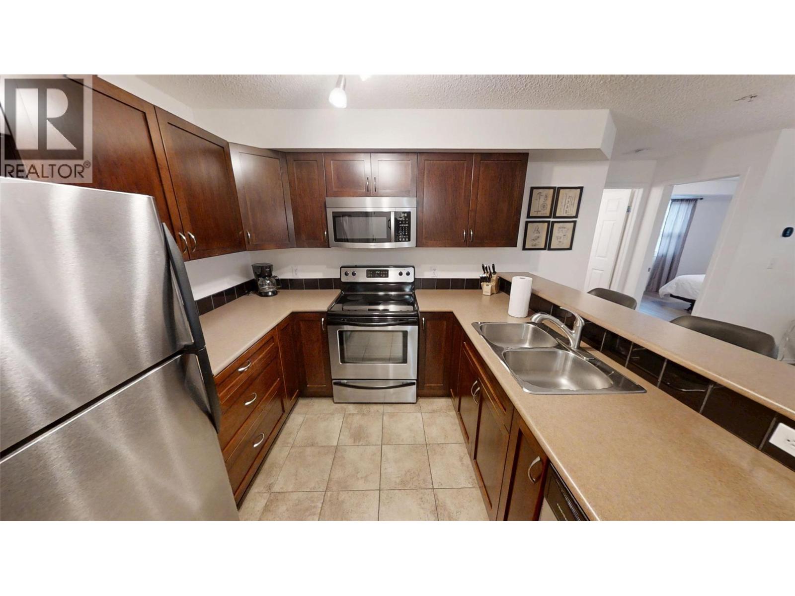 #3117 205 THIRD Avenue - 11