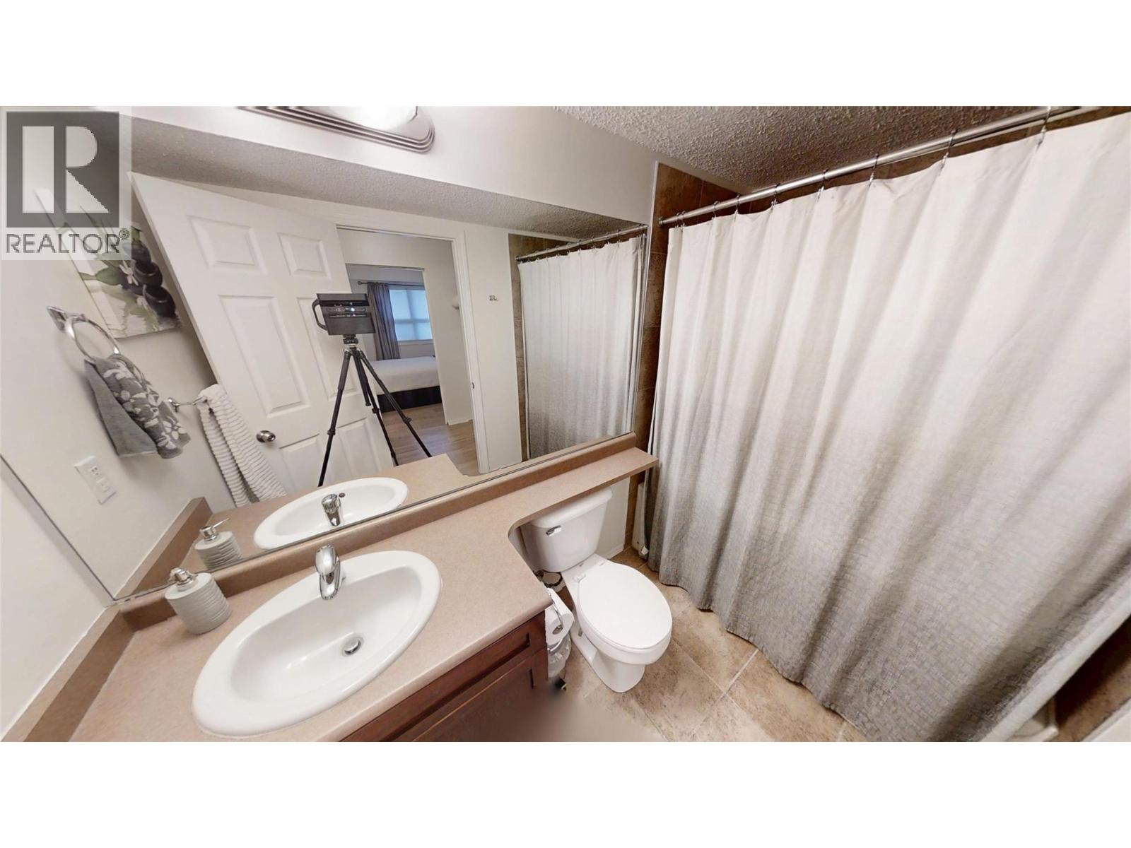 #3117 205 THIRD Avenue - 16