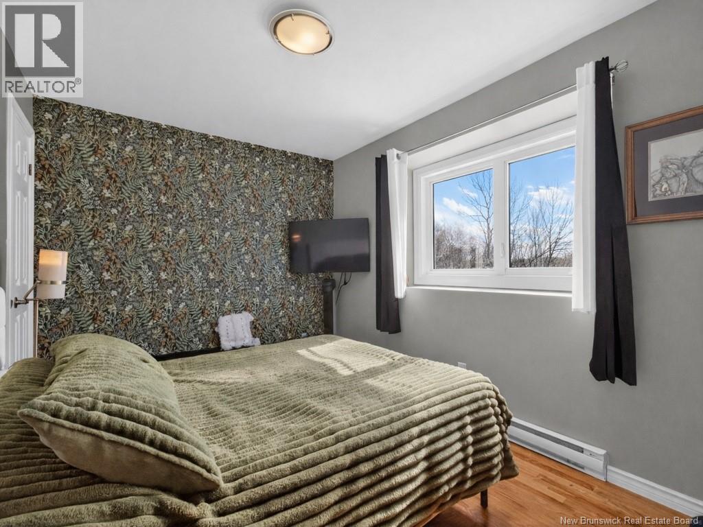105 Redwood Drive - 36