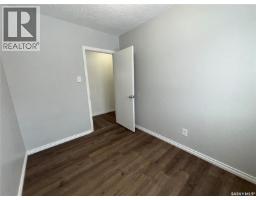 11 6th Street Crescent W, Kindersley, SK S0L1S0 Photo 13