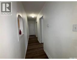 11 6th Street Crescent W, Kindersley, SK S0L1S0 Photo 11