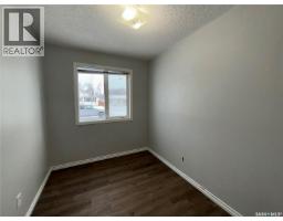11 6th Street Crescent W, Kindersley, SK S0L1S0 Photo 12