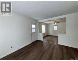 11 6th Street Crescent W, Kindersley, SK S0L1S0 Photo 10