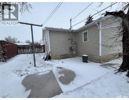 11 6th Street Crescent W, Kindersley, SK S0L1S0 Photo 31