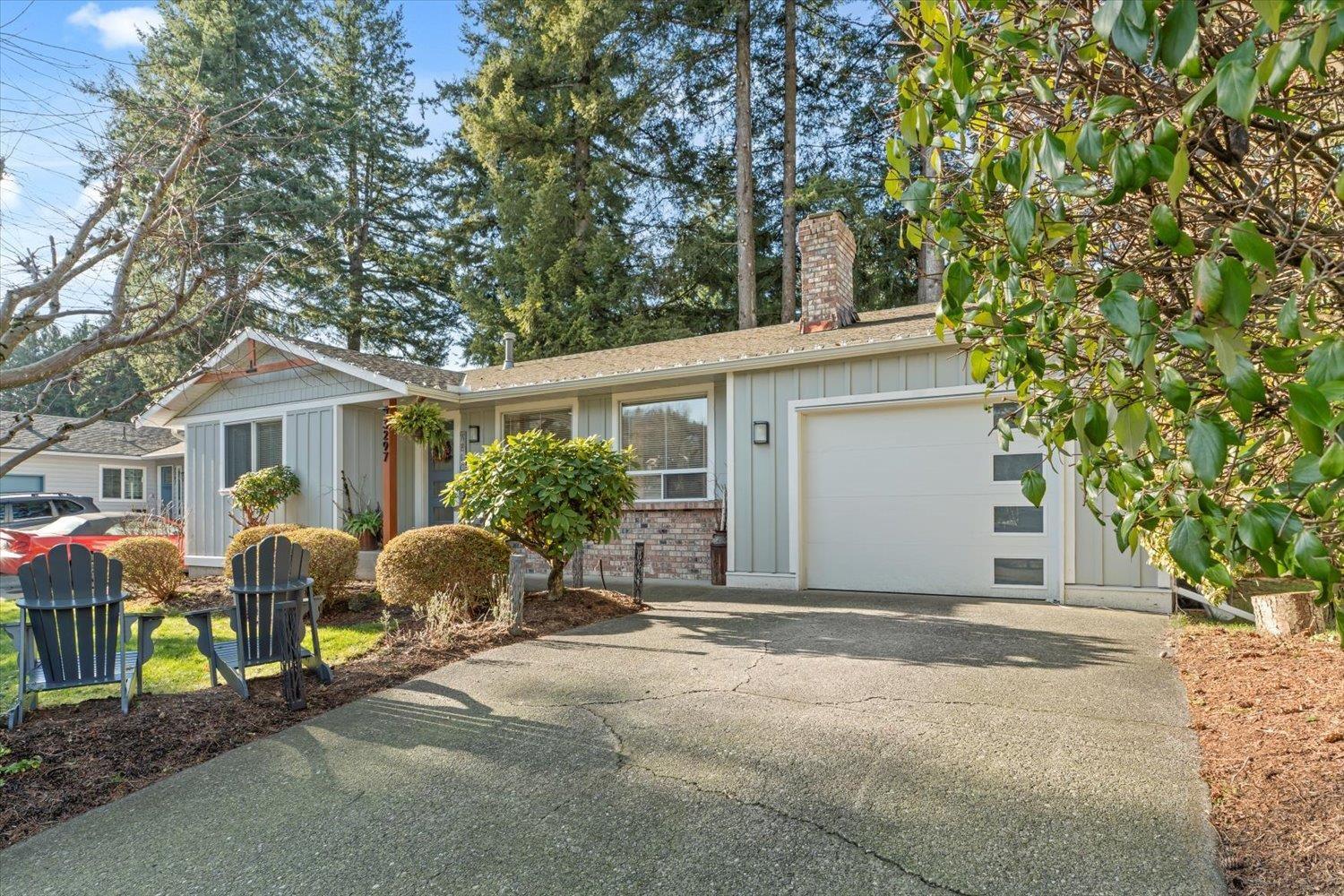 3297 VERNON Terrace - main photo