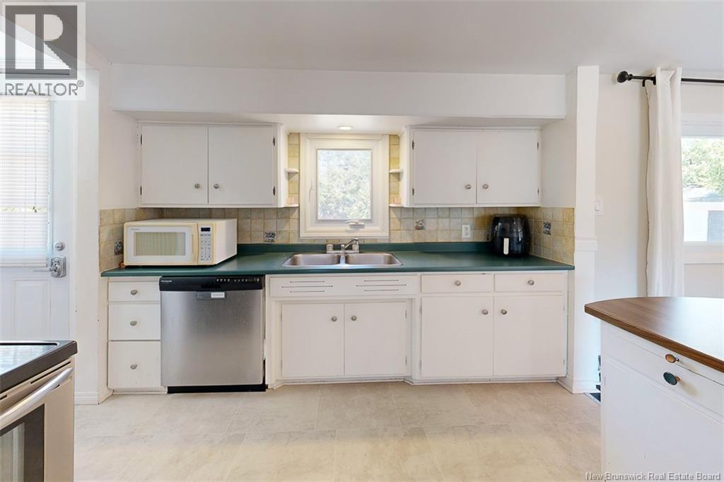 81 McNair Dr - 14