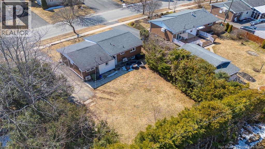 81 McNair Dr - 36