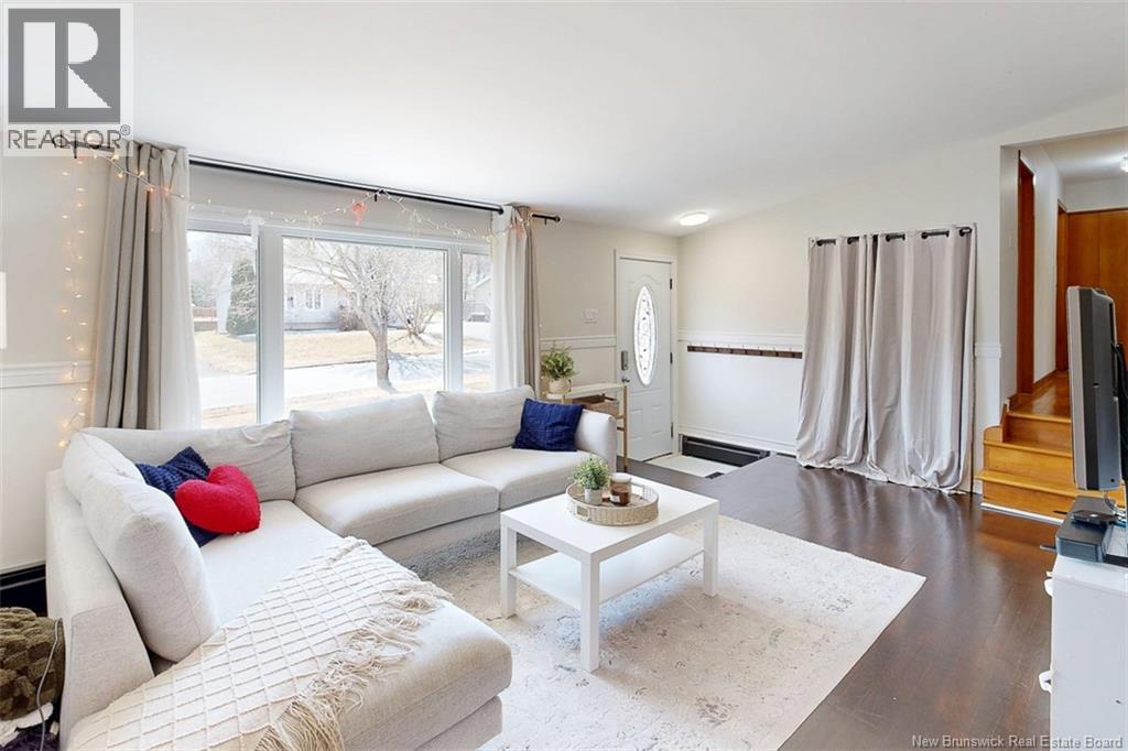 81 McNair Dr - 7