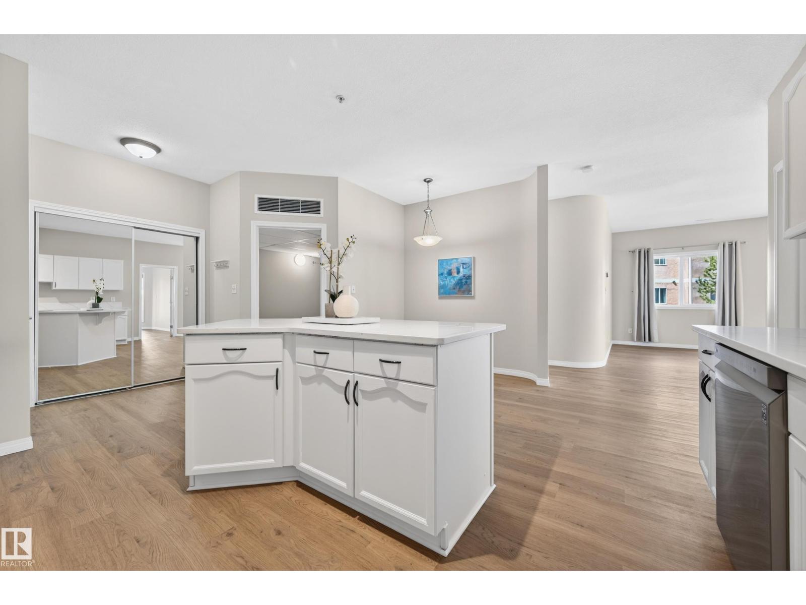 #222 4304 139 AV NW, Edmonton